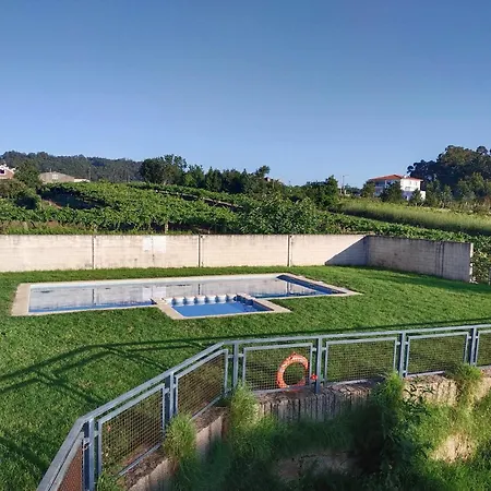 Edificio Fonte De Ons Con Piscina * Noalla (Pontevedra)