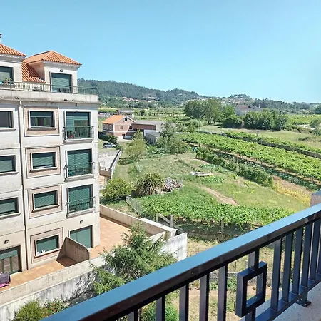 Edificio Fonte De Ons Con Piscina Noalla (Pontevedra)